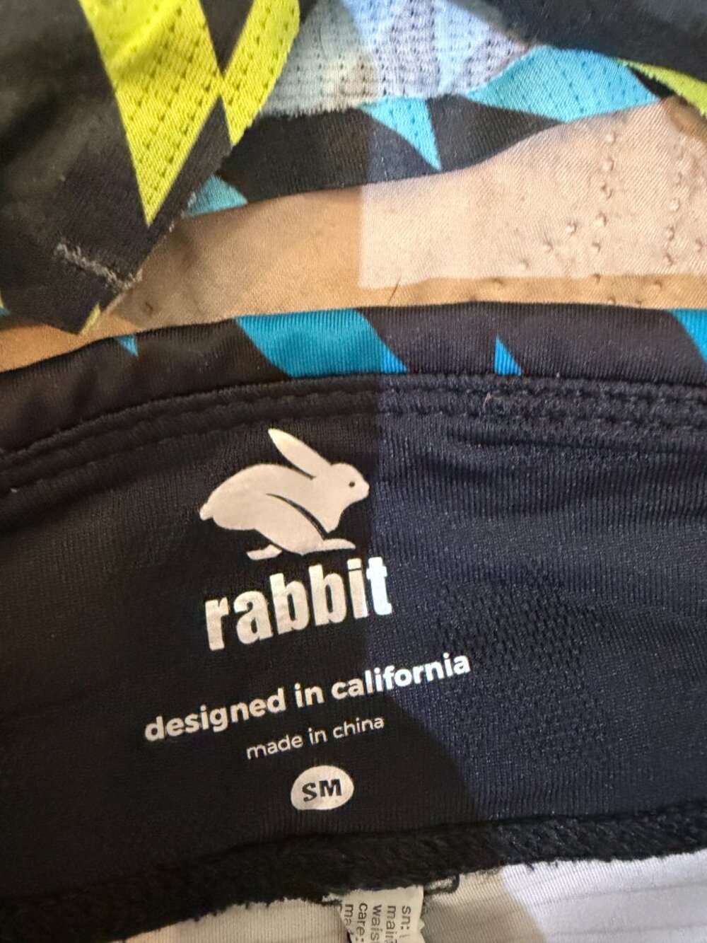 matching racing set, 2 shorts and 1 tank top run in rabbit - Picture 5 of 5